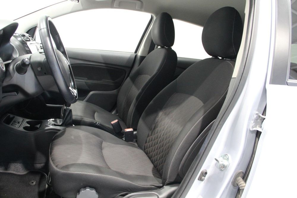 Mitsubishi Space Star 1.2 Intense Connect Edition