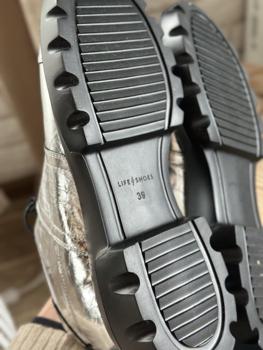 Жіночі туфлі шкіряні