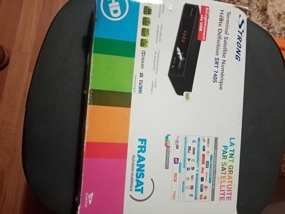 Aparelho preto IPTV