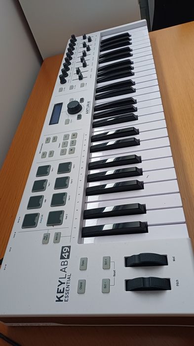 Arturia keylab 49 teclas