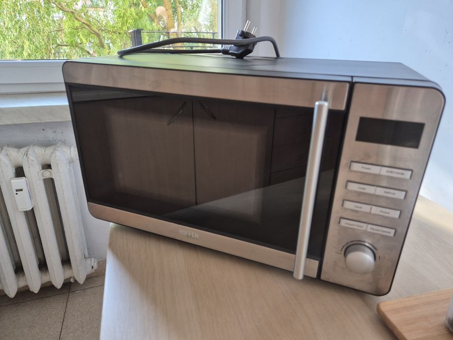 Mikrofalówka Hoffen 17 l z grillem – bardzo dobry stan