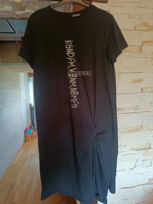 Piękna czarna sukienka