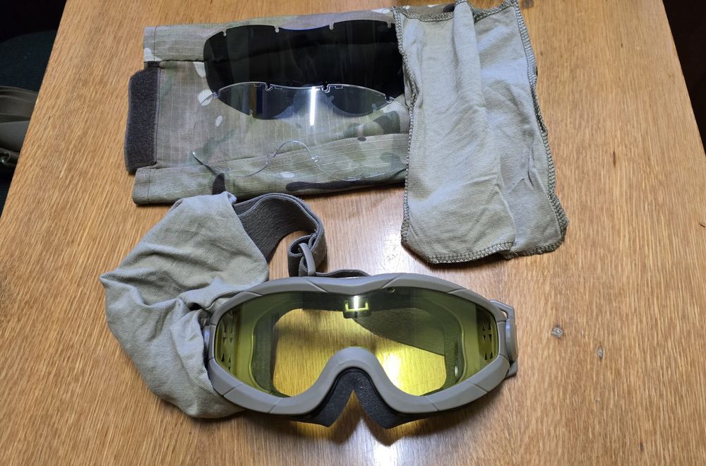 Балістичні окуляри-маска Trevix з комплектом лінз.