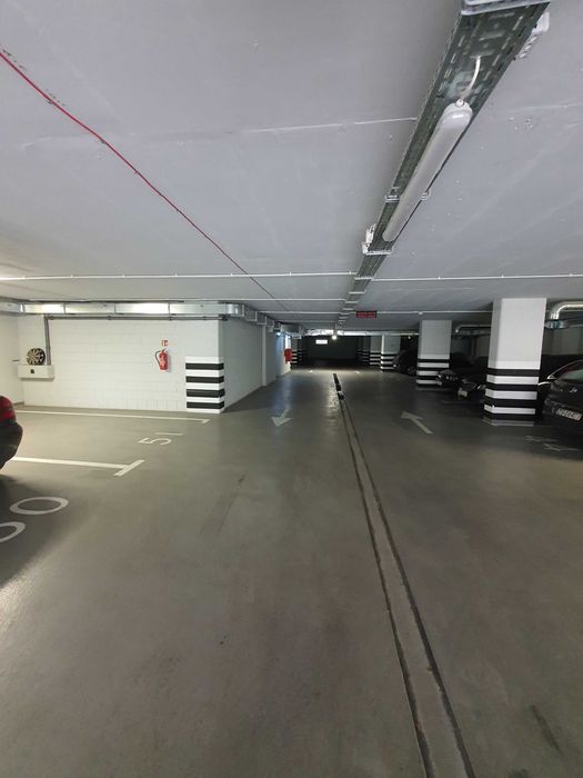 Wynajmę stanowisko postojowe w garażu apartamentowca obok nowego budynku Ornament