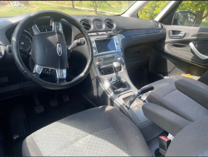 Ford Galaxy 1.8 TDCi 125cv Bloco Avariado | Excelente Oportunidade de Revenda(LER ANÚNCIO)
Veículo tem vários extras, c