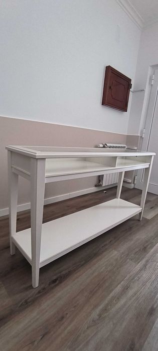 Aparadores/Consolas com tampo em vidro