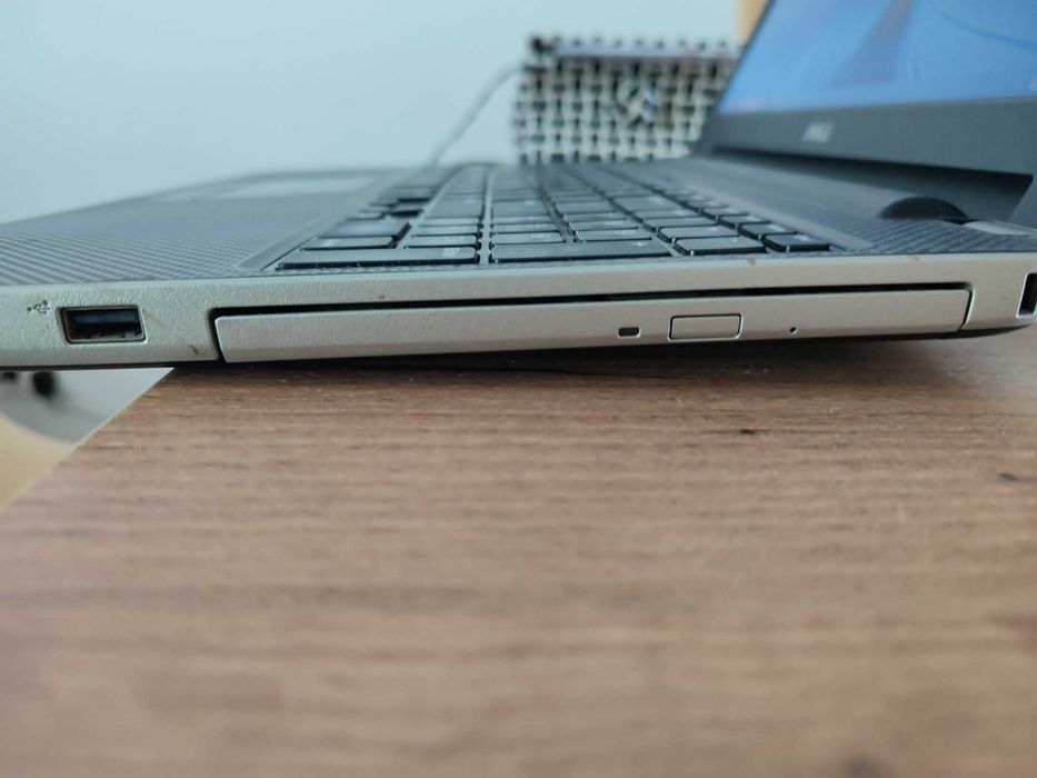 Laptop Dell Vostro 2521 8GB RAM SSD 240GB i3-3227U 1,9Ghz Windows 7 Pro