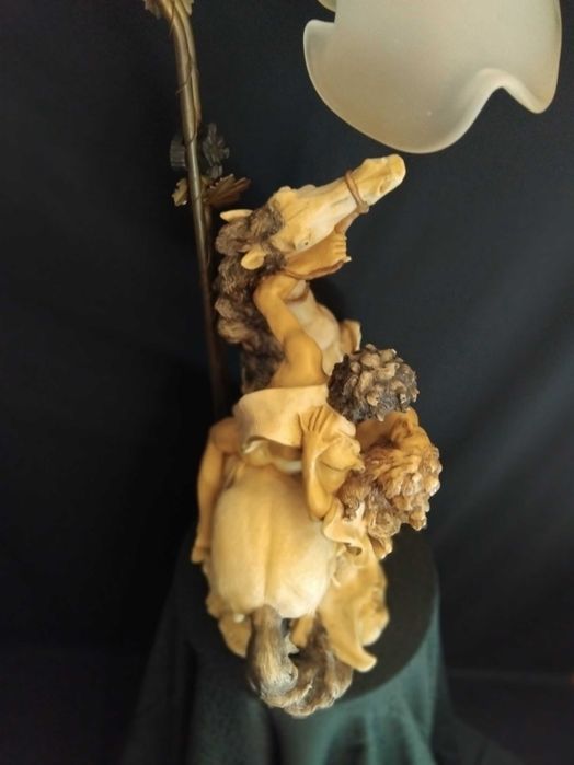 Candeeiro de mesa ou de pedestal