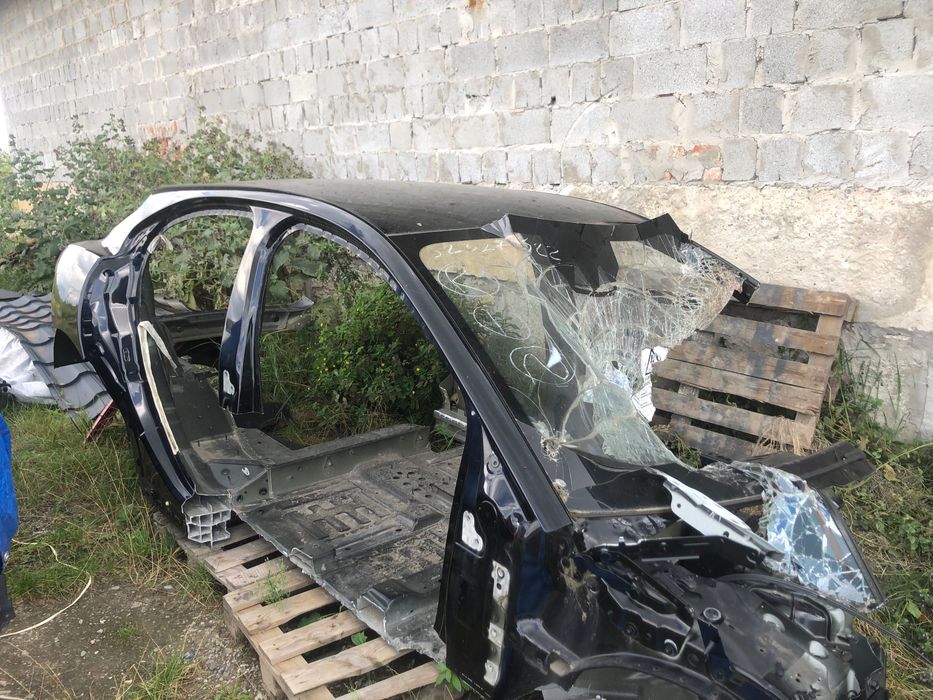 Електричний Ягуар I-pace запчастини у Львові в наявності