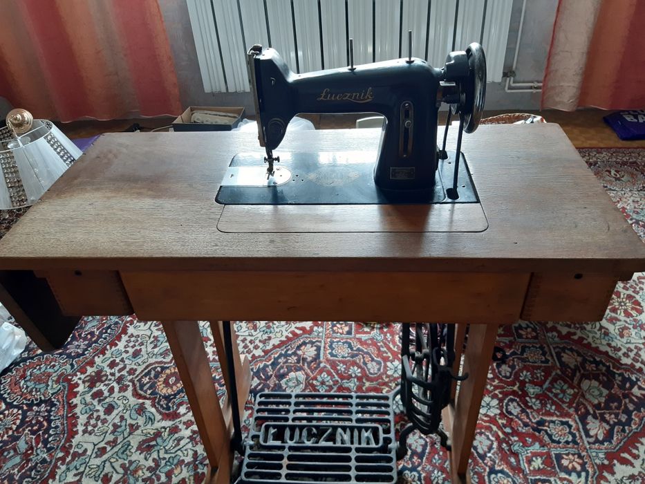 Maszyna do szycia sprawna ŁUCZNIK PRL