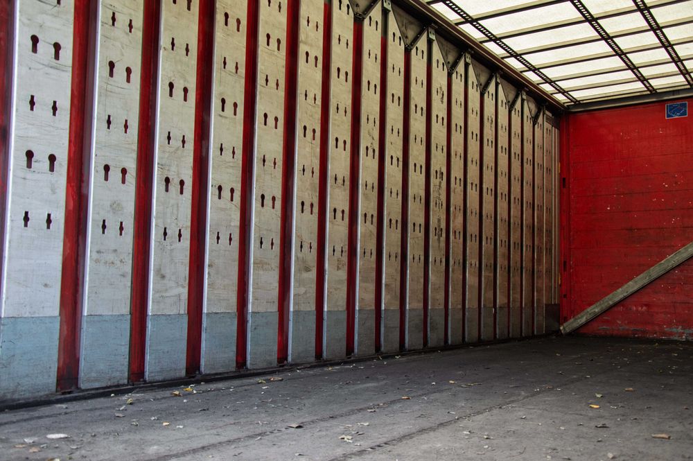 MAN TGX 26.440 6x2 Zabudowa firana + winda 2011 rok