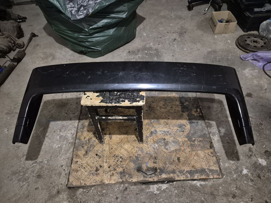 Продам оригинальный спойлер на крышку багажника для Nissan X-Trail в к