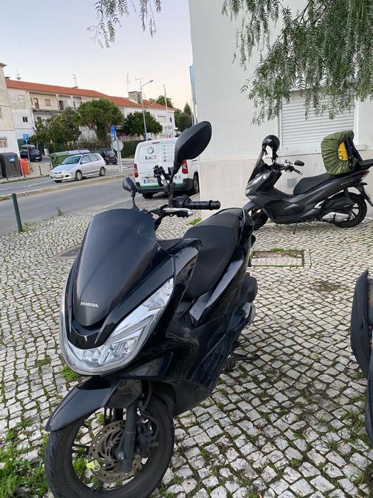 Vendo Honda PCX 2015 Pneu Novos.