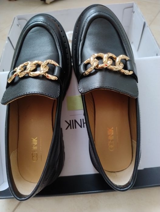 Mokasyny damskie czarne Ochnik, trapery, łańcuch, r. 38