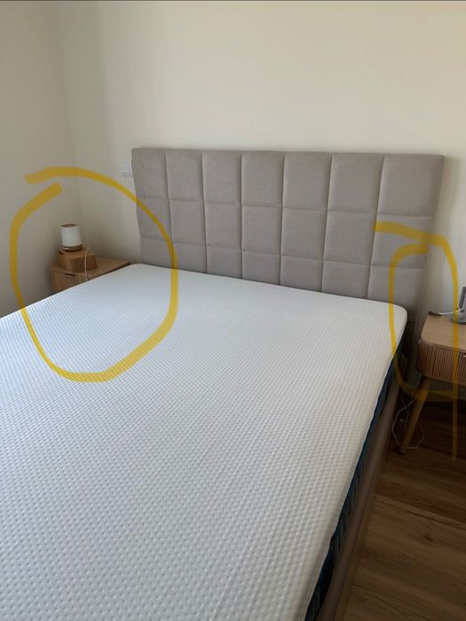 2 Mesas de cabeceira com 1 gaveta