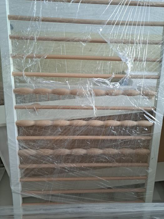 Cama de bebé  em madeira