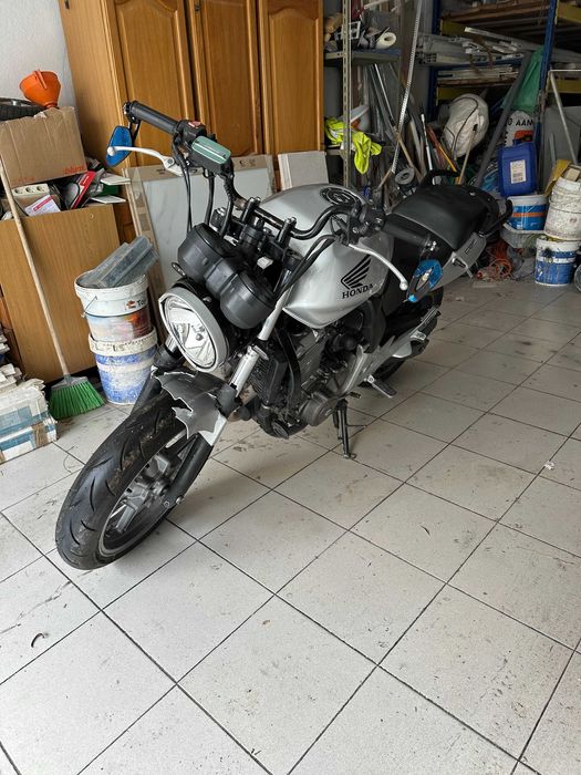 Honda CBF500 acidentada