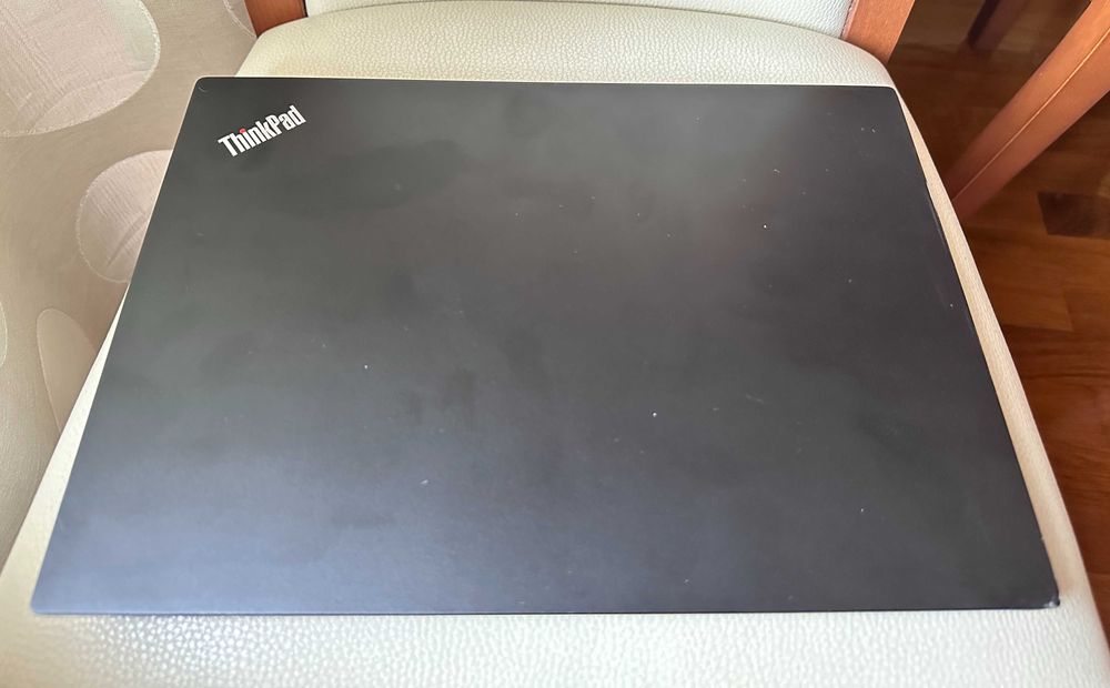 Lenovo ThinkPad E14 14.1"FullHD/i7-10510u Quad Core/16Gb Ram/2 Discos64284527032323124