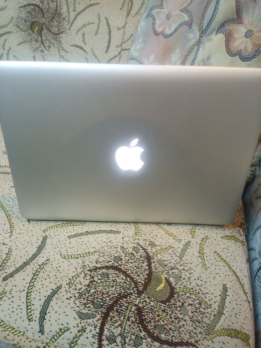Ідеал Ноутбук Apple MacBook Pro  13" 500 GB SSD 8 Gb оперативна память