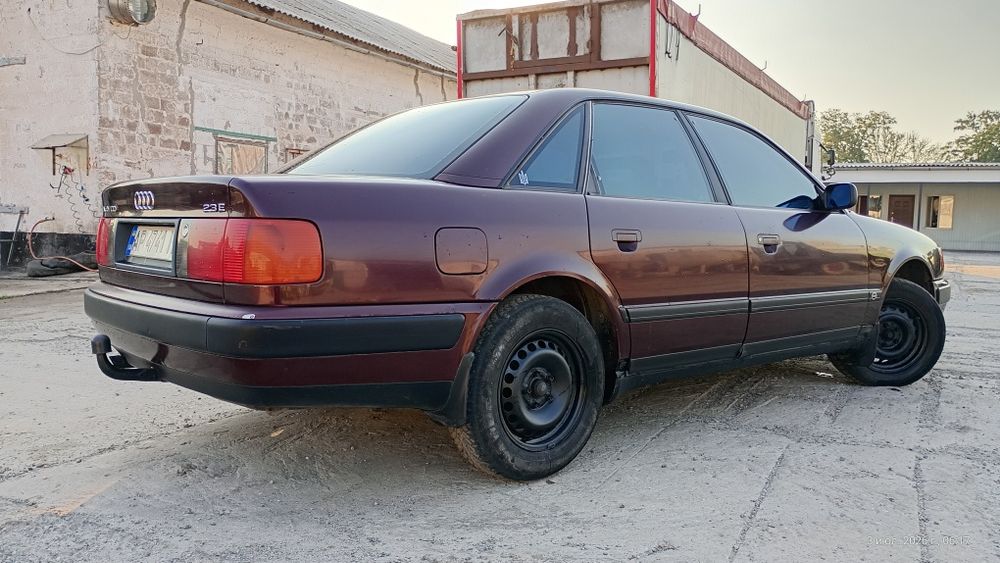 Audi 100 1992 VIN WAUZZZ4AZNN108334 фото оголошення 2 з 16
