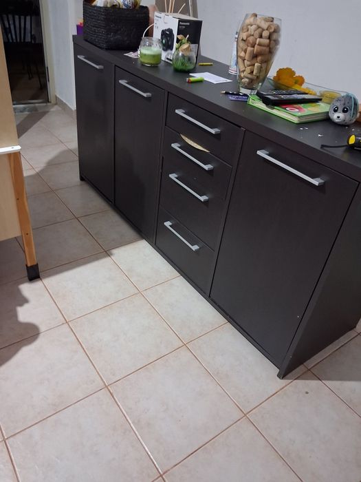 Aparador wengue usado mas em otimo estado