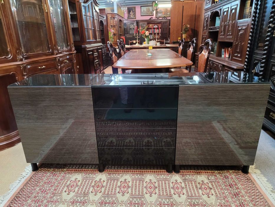 Aparador contemporâneo - Muito bom estado geral