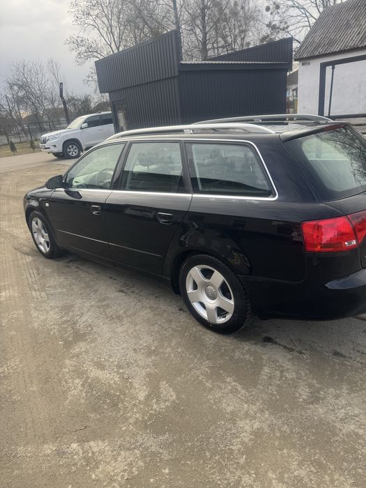 Audi A4B7 універсал 1.6 бензин