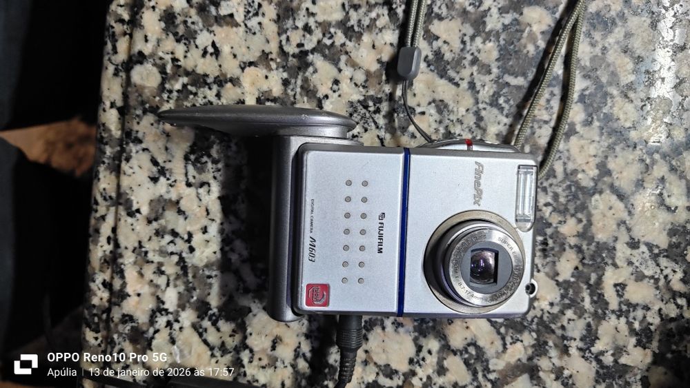 Máquina fotográfica Fujifilm finepix m603