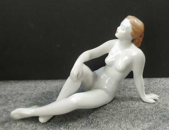 Фарфор Венгрия. Hollohaza. Aquincum. Ню. Пляжница. Купальщица.