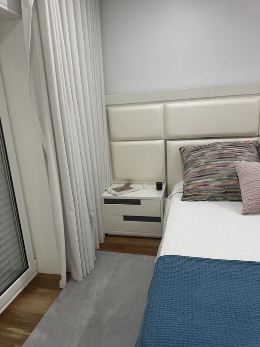 Mobília de Quarto de Casal Moderna - Cabeceira Painel Estofada