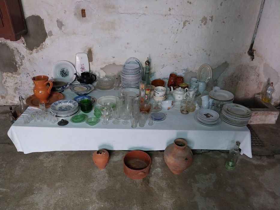 Loiça antiga diversa