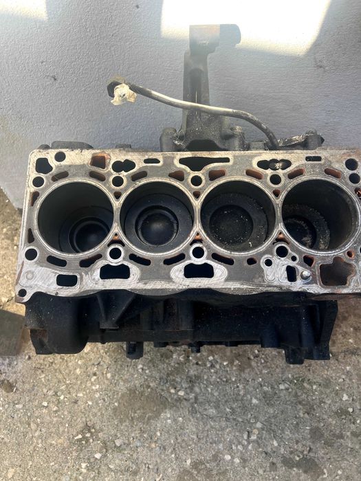 Bloco + Turbo + Cabeça do motor + Bloco de valvulas -  Audi 8V 2014