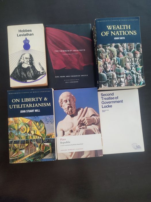 Livros em inglês política