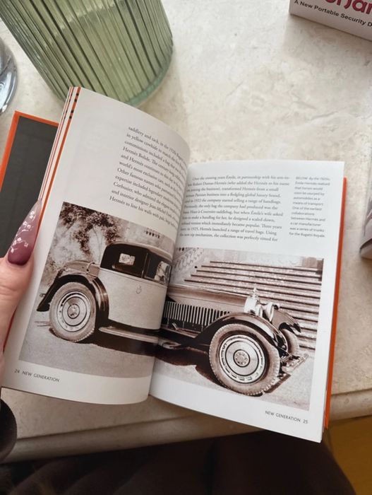 Little Book of Hermès книга про моду / fashion / стиль на англ