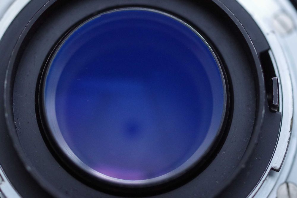 Объектив Nikkor - P  105mm 2,5 Nikon non Ai с крышками