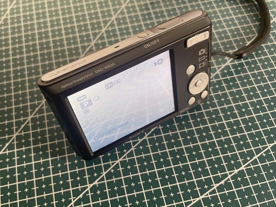 Sony CyberShot W830 Zeiss 20.1MP Black