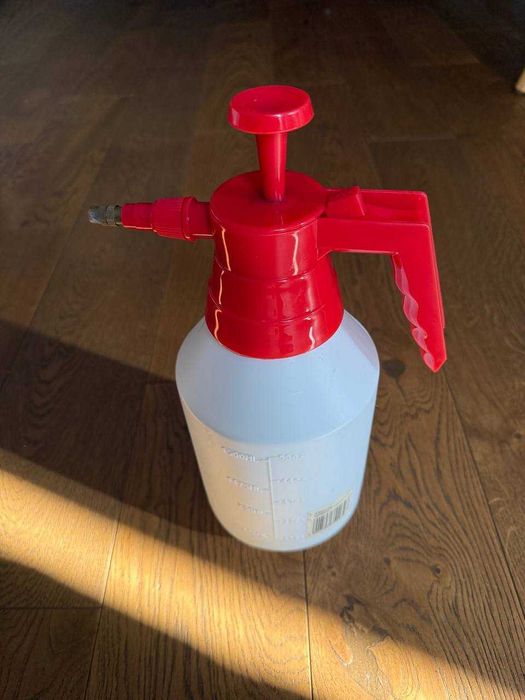 Opryskiwacz ciśnieniowy ręczny - 1,5l