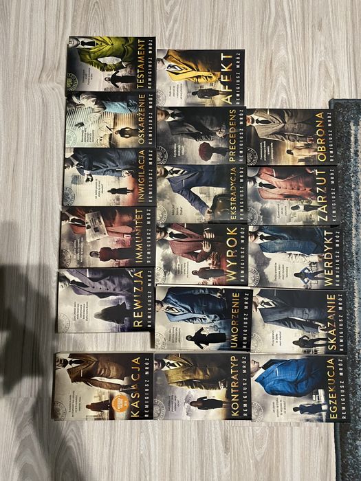 Seria książek Remigiusza Mroza - Chyłka.