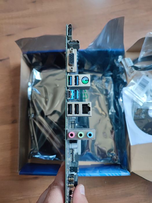 Placa mãe AsRock b660m-HDV LGA 1700 DDR4