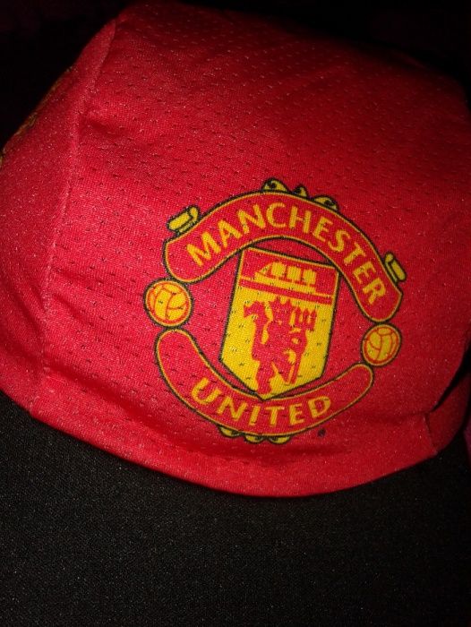 Czapka piłkarska MANCHESTER UNITED rowerowa kolarska do biegania
