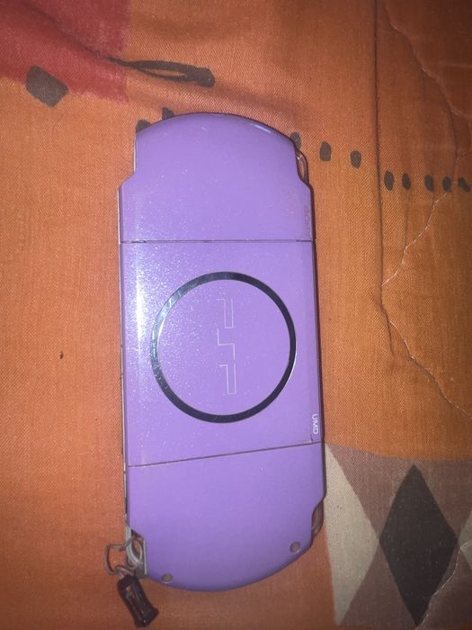 Sony PSP PlayStation Portable PSP-3004 – Lilás/Roxo
