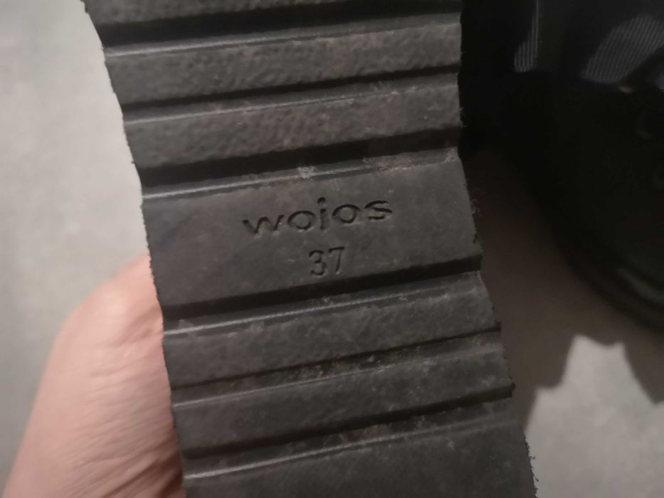 Półbuty Wojas model 46021 - 71 kolor czarny na sznurowanie, rozmiar 37