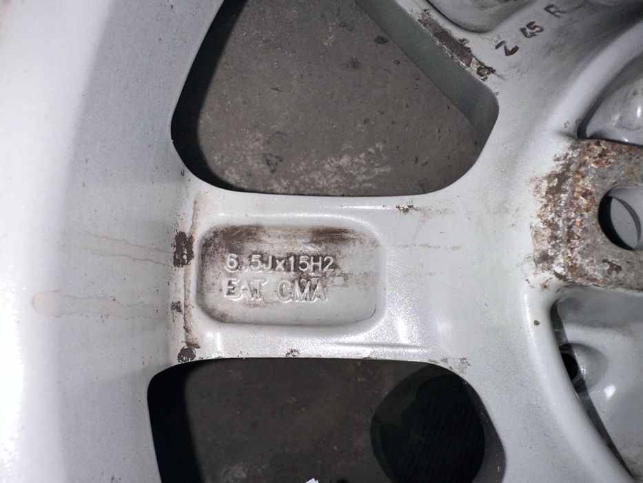 Felgi aluminiowe komplet z oponami Audi,Vw,skoda