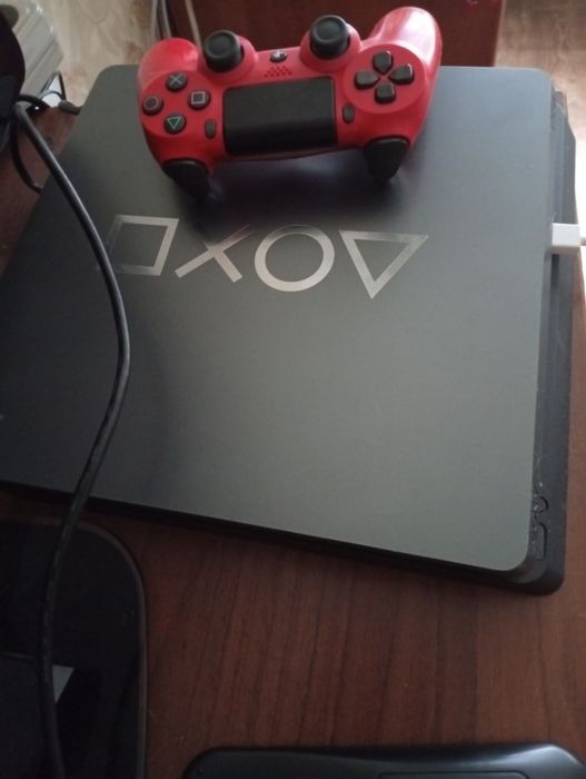 Продам  Soni Playstation 4 slim 1 TB
