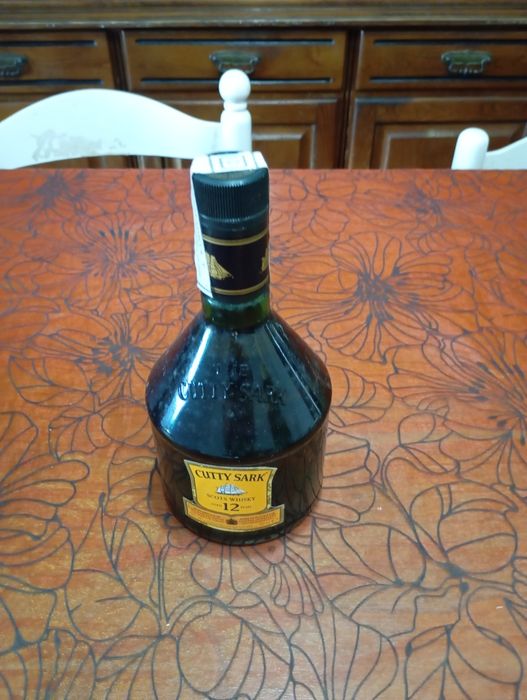 Vendo esta garrafa do wsice muito bonita bom trabalho
