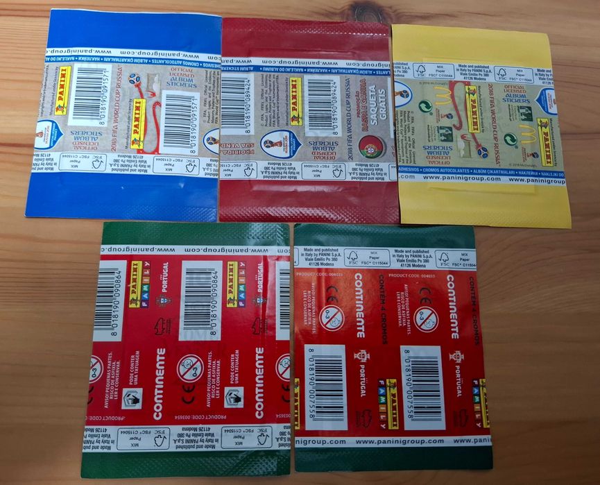 Lote de 20 saquetas de cromos fechadas Mundial Europeu Panini