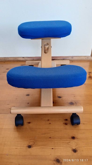Ergonomiczne krzesło klęczace, Ikea.