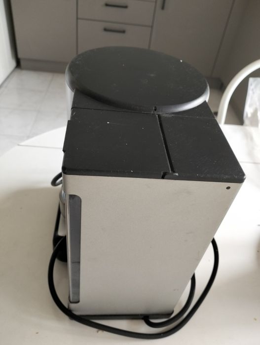 Máquina de café expresso elétrica Krups Espresso Novo 964 feita na Suí