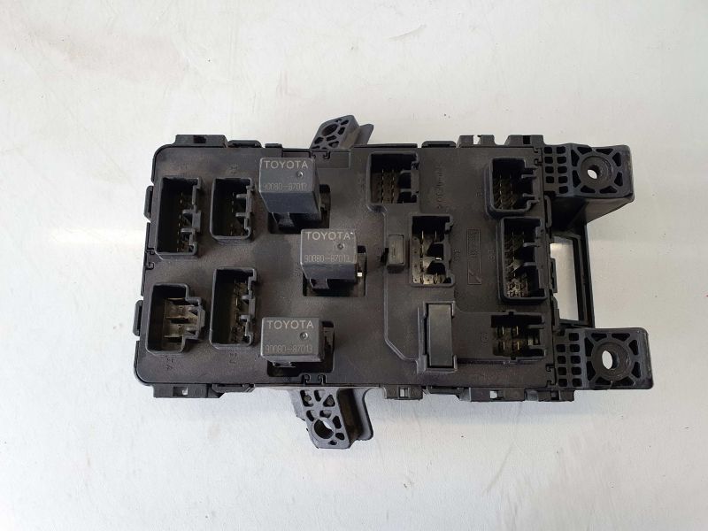 Caixa fusíveis / SAM / BSI TOYOTA Avensis Sedan (_T22_)