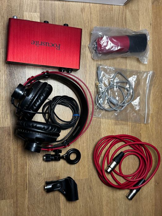 Focusrite Scarlett 2i2 Studio 2Gen - SPRZEDAM!!!